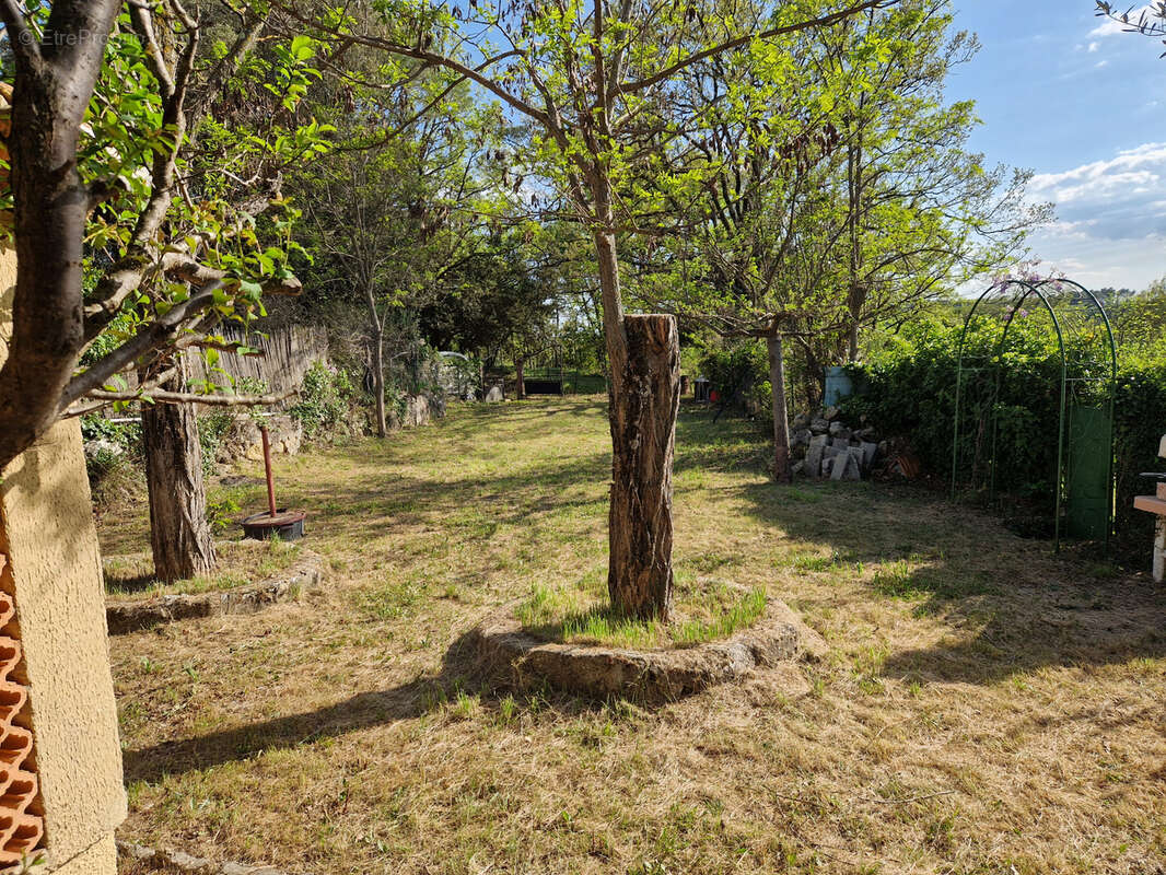 Exclusivite flayosc cabanon de loisirs avec terrain - photo 4