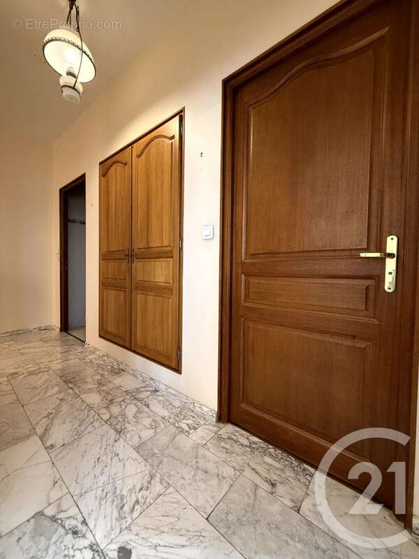 Appartement 145 m² à Saint-Quentin  - photo 5