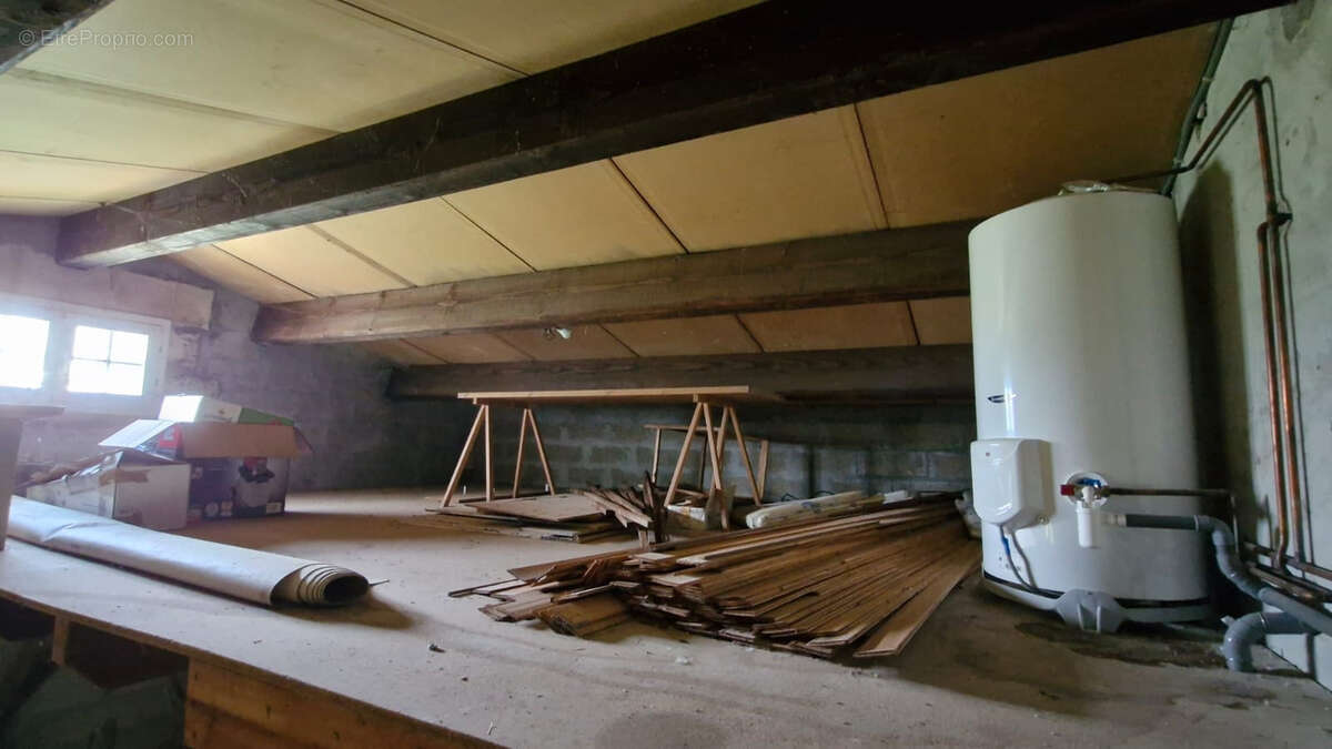 Maison à CHENAC-SAINT-SEURIN-D&#039;UZET