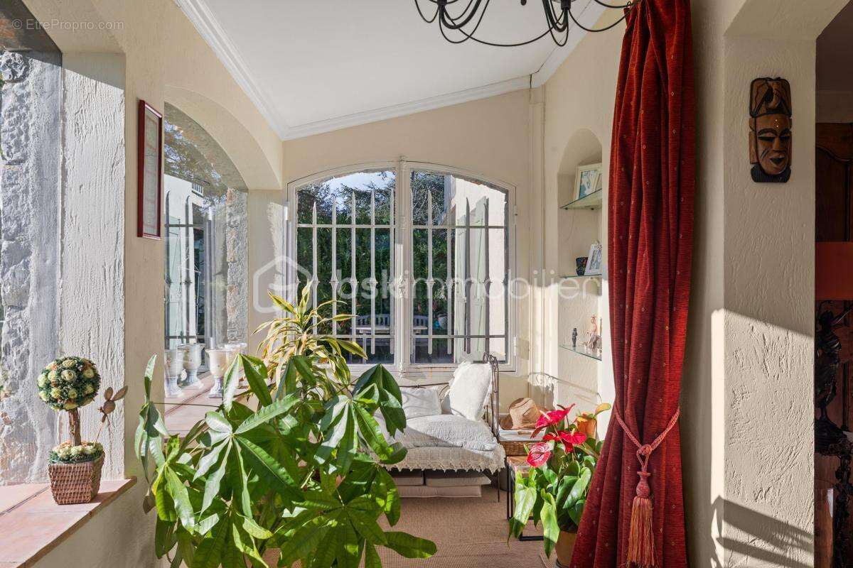 Villa provençale avec piscine, dépendance et vue dégagée – Calme absolu entre La Colle-sur-Loup et Villeneuve-Loubet - photo 6