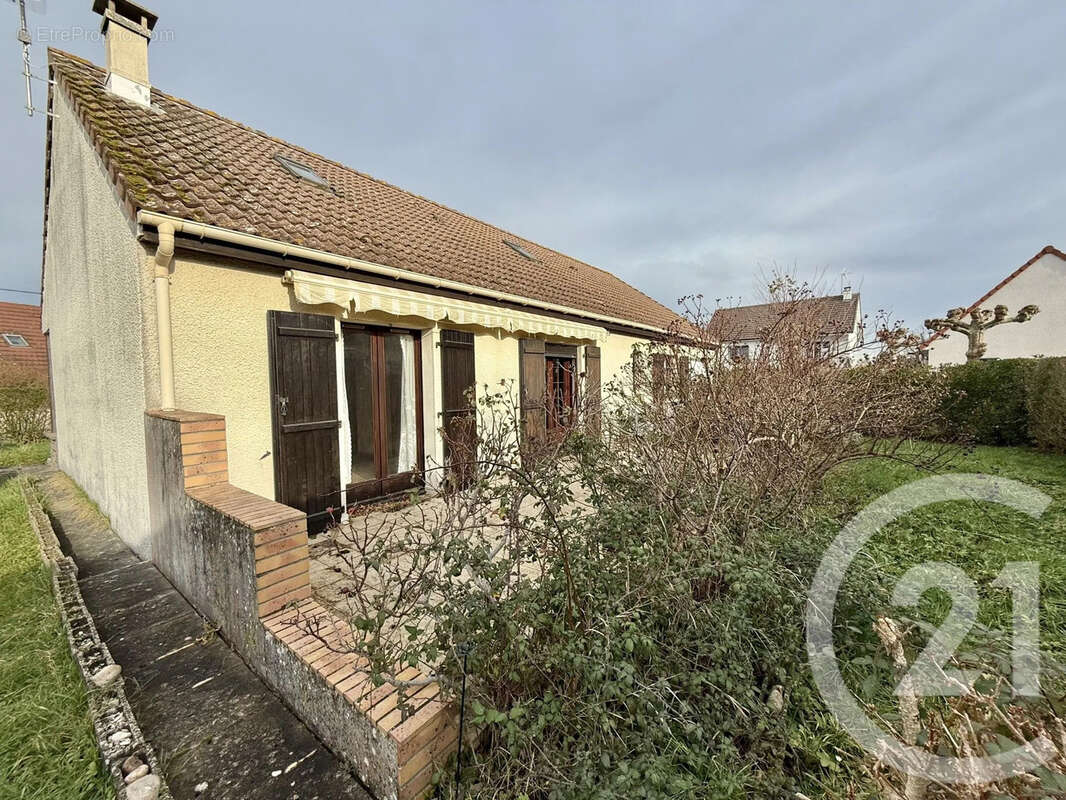 Maison à MONTBEUGNY