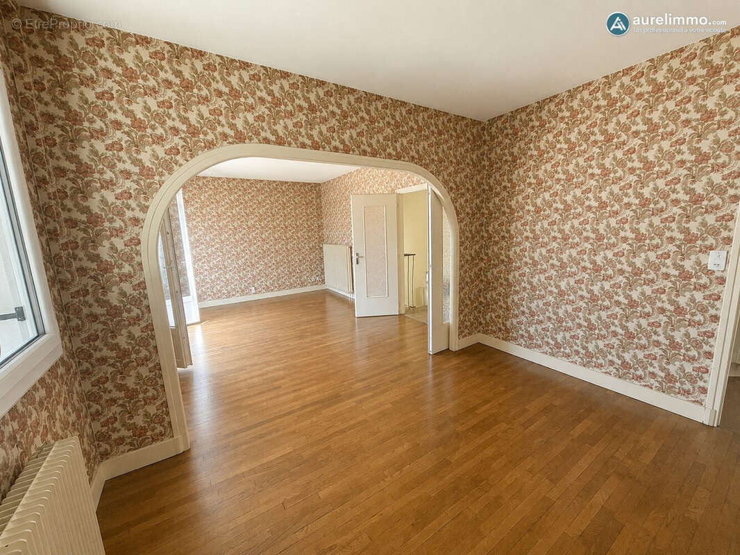 Maison 94 m² à Montlucon  - photo 4