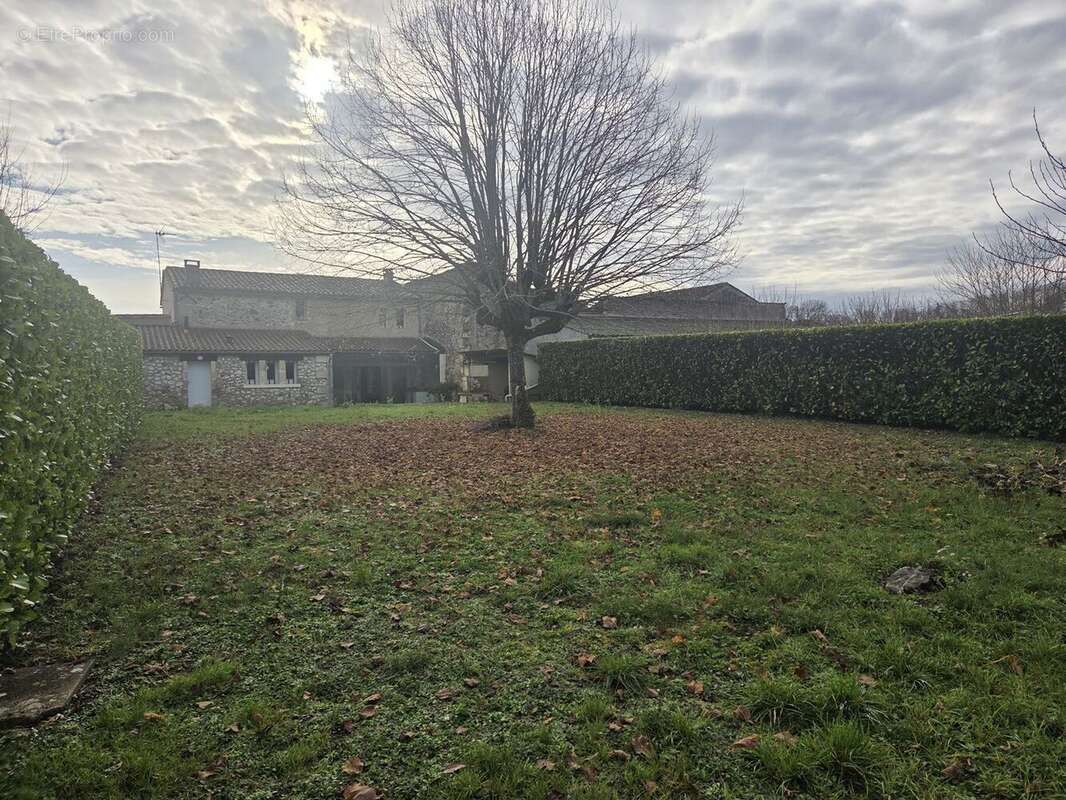 Maison à CASTILLON-LA-BATAILLE