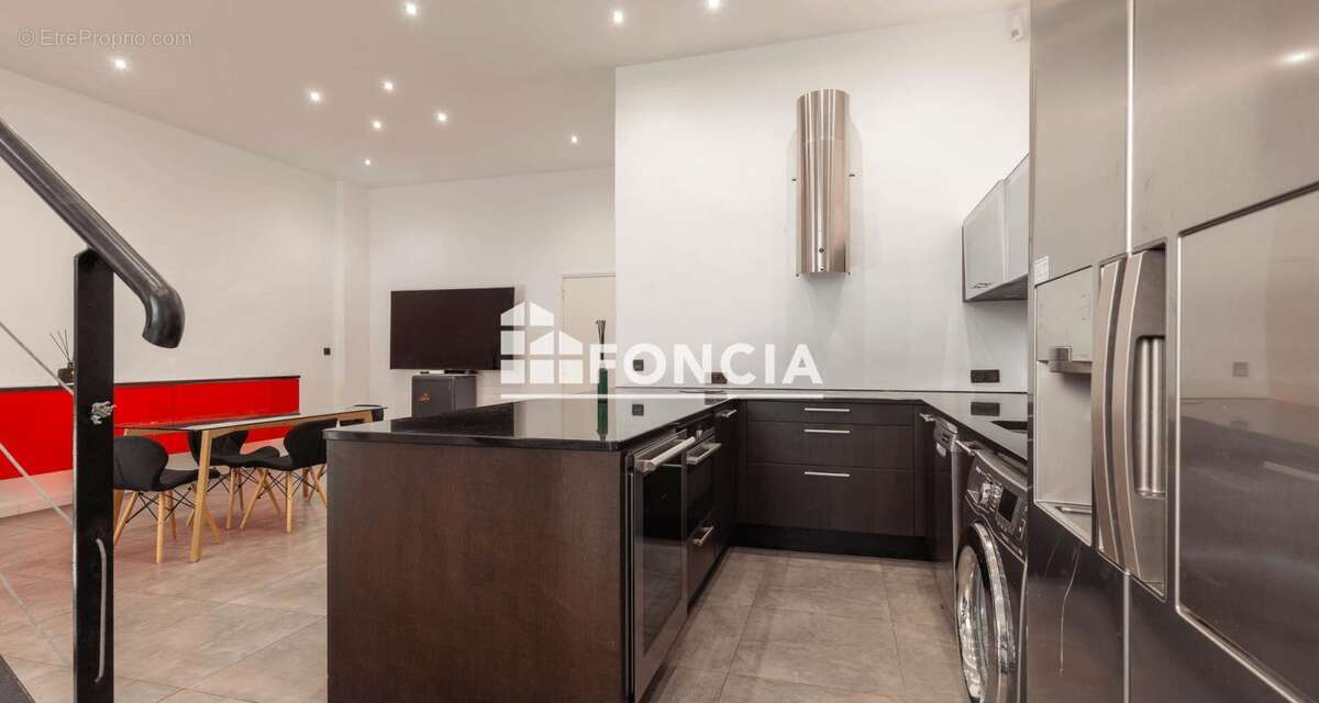 Appartement à MARSEILLE-6E
