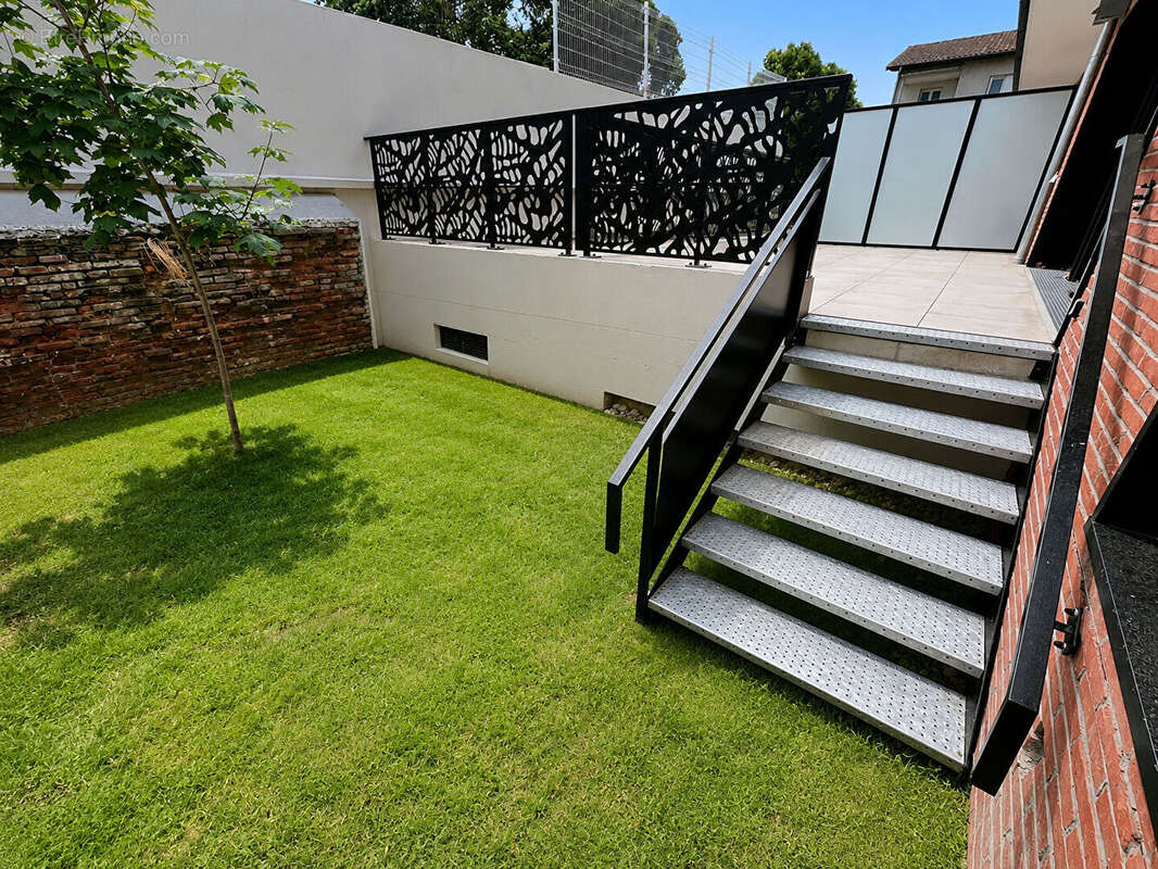Appartement Toulouse 4 pièces 99 m² + Terrasse ! SAINT-CYPRIEN - photo 2