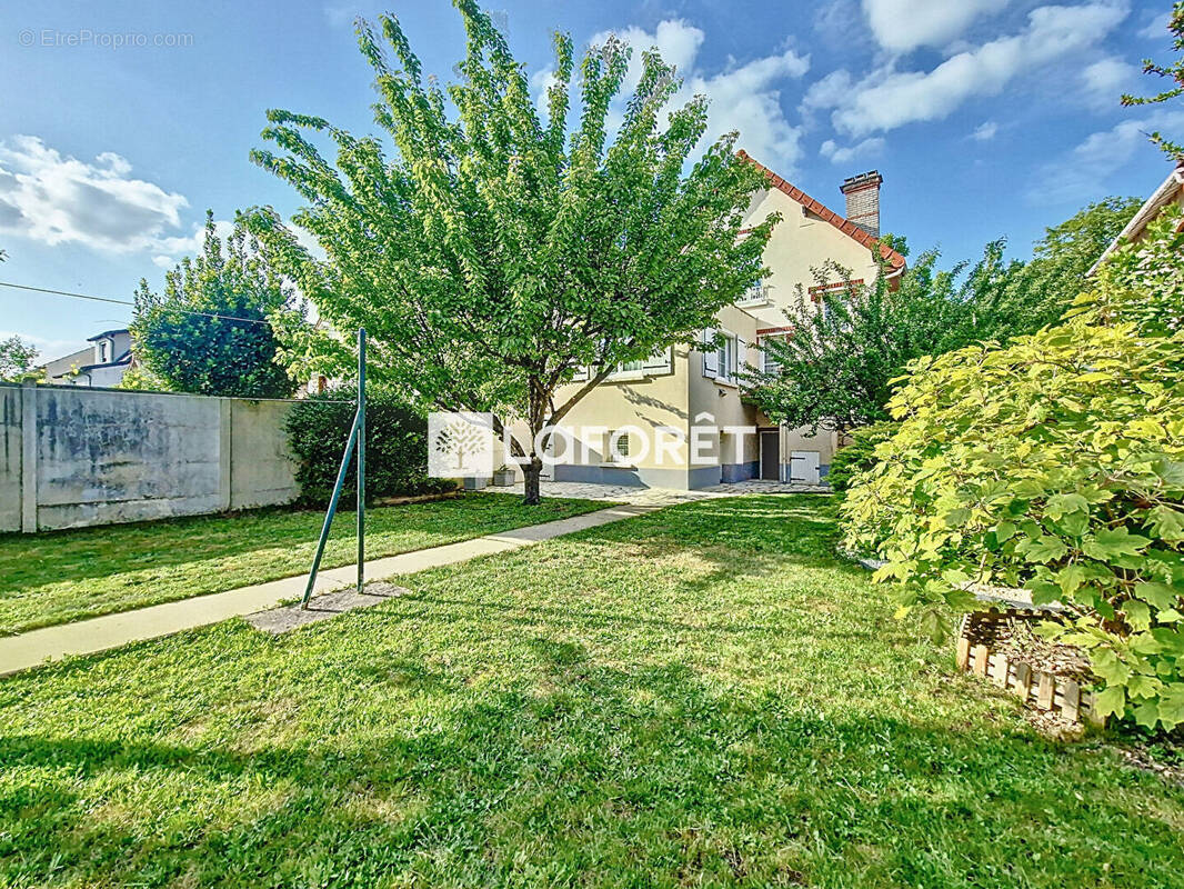 Maison à BONNEUIL-SUR-MARNE