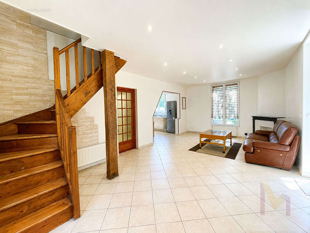 Appartement à NEUILLY-PLAISANCE