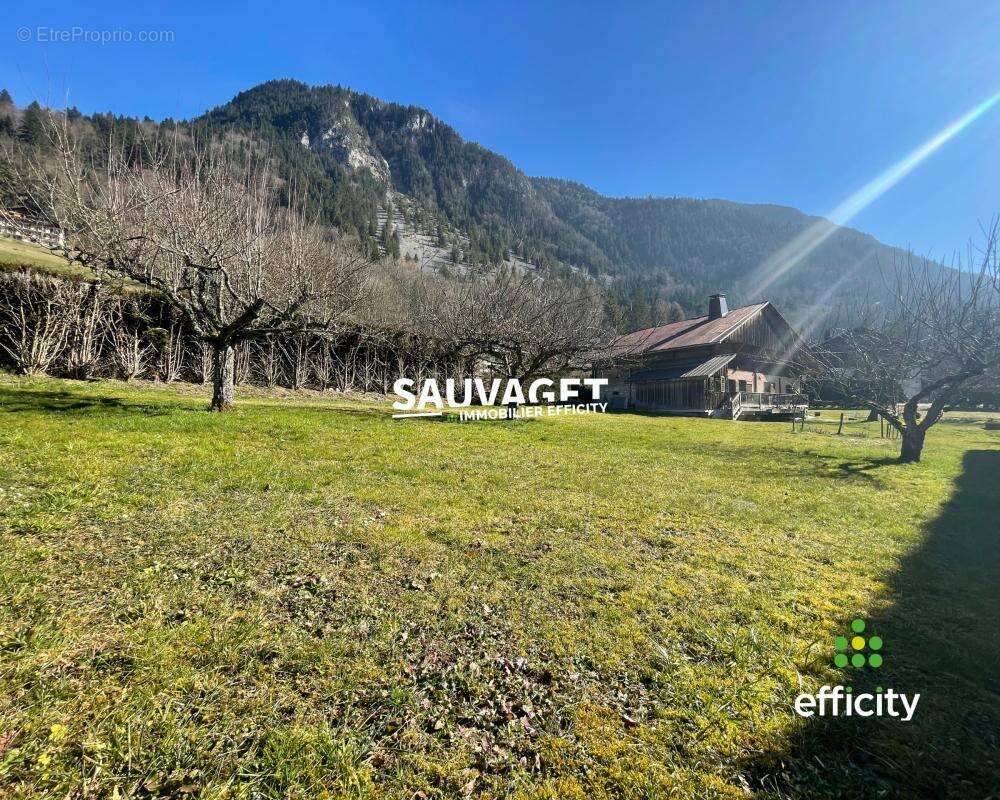 Maison à LE PETIT-BORNAND-LES-GLIERES