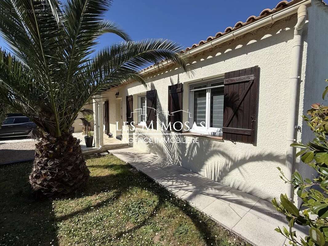 Maison 4 P avec grand GARAGE – LE MUY - photo 3