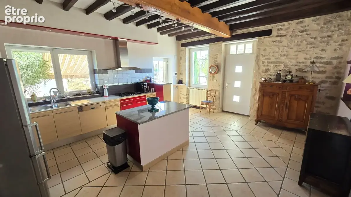 Maison en pierre de 164 m² avec jardin et double garage - Proche de Chalon-sur-Saône (Saône et Loire) - photo 4