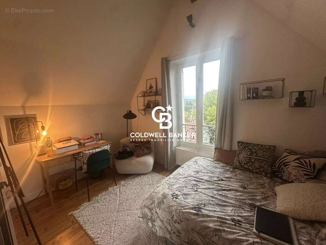 Maison à LE VESINET