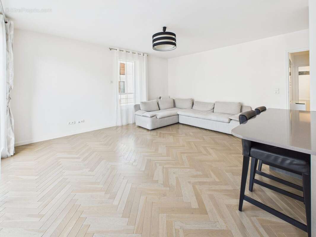 Appartement à PARIS-11E