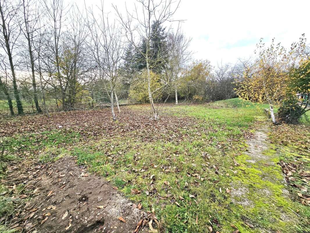 Terrain à DIEULOUARD