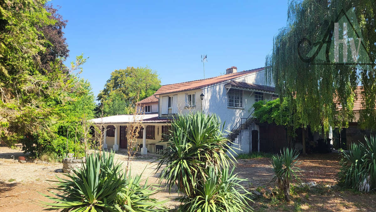 Maison ancienne de caractère - Proche Bray-sur-Seine - photo 2