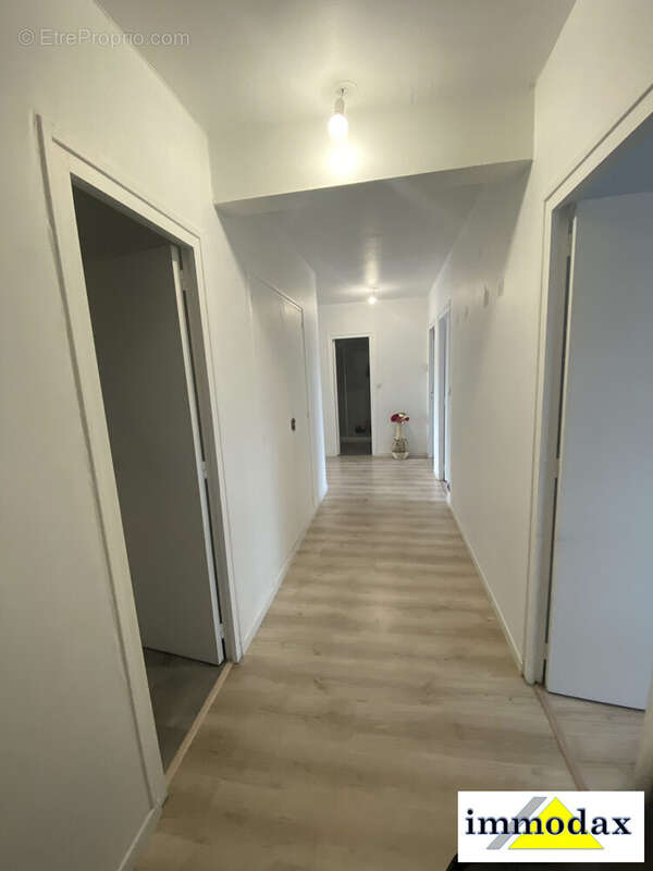 Entrée vue 2 - Appartement à DAX