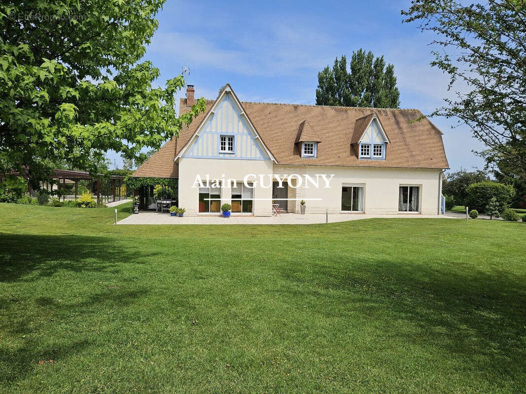 Maison à PONT-L'EVEQUE