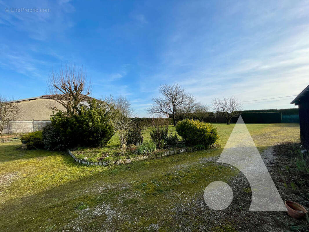 Maison à VILLETTE-SUR-AUBE