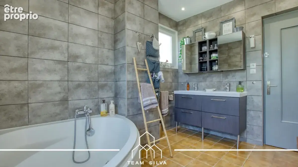 Maison 5 pièces 195 m² à vendre à Mions (69780) - photo 32