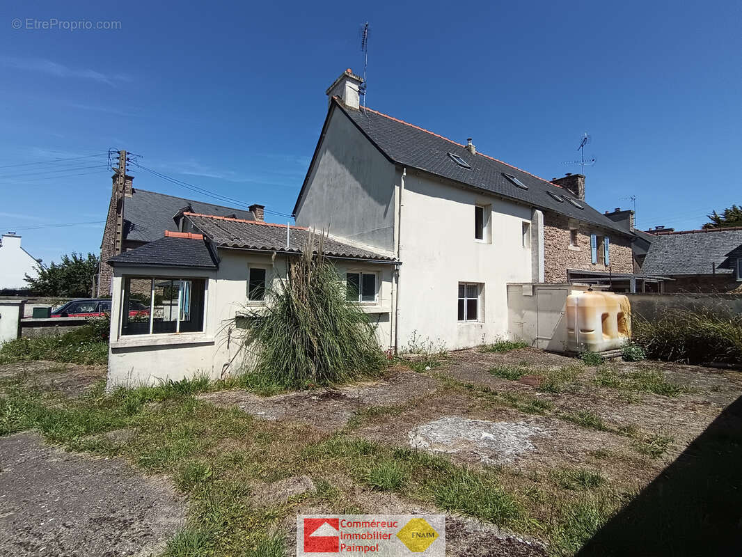 A vendre a paimpol, vieux bourg, maison a renover sur terrain 732 m2 - photo 2