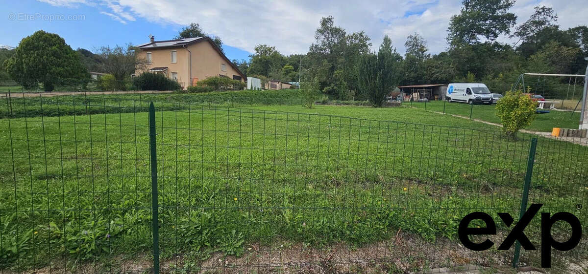 Terrain à CHATILLON-LA-PALUD