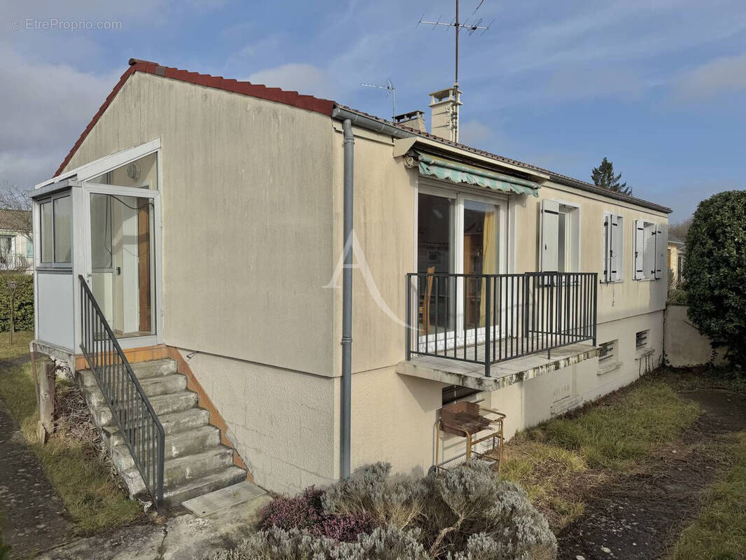Maison à OZOIR-LA-FERRIERE