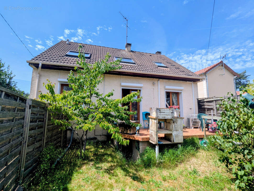 Maison à BEAUCHAMP