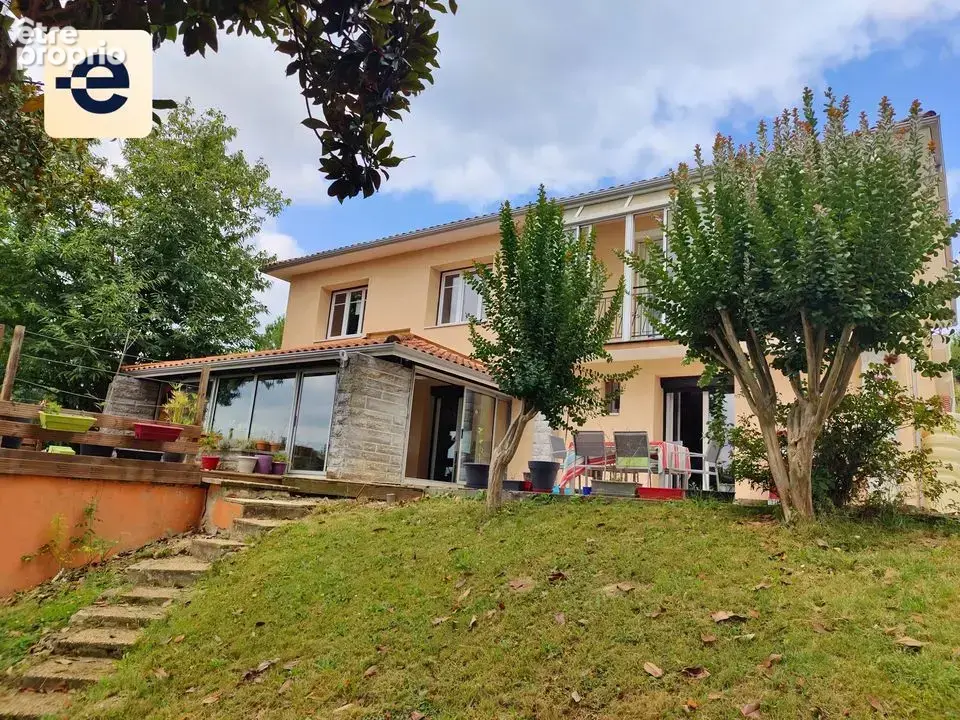 Maison 7 pièces 246 m² à vendre à Serres-Morlaas (64160) - photo 2