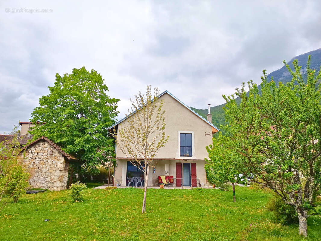Maison à CULOZ