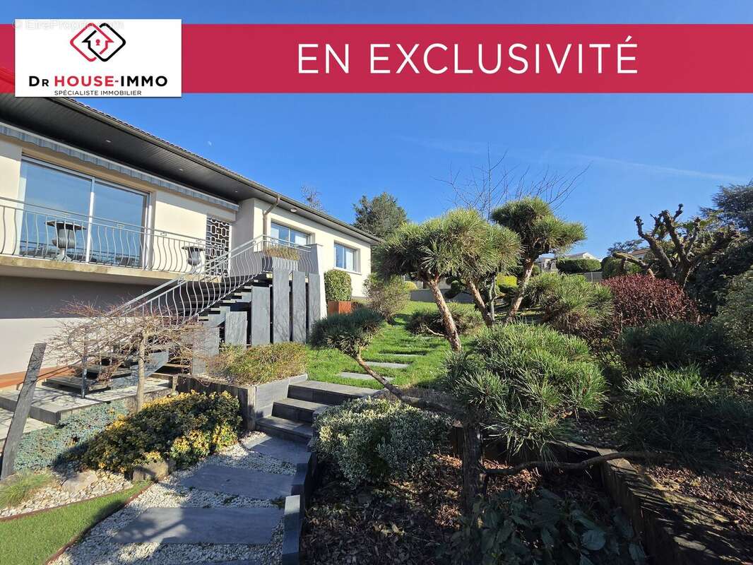 Maison à LA TOUR-DE-SALVAGNY