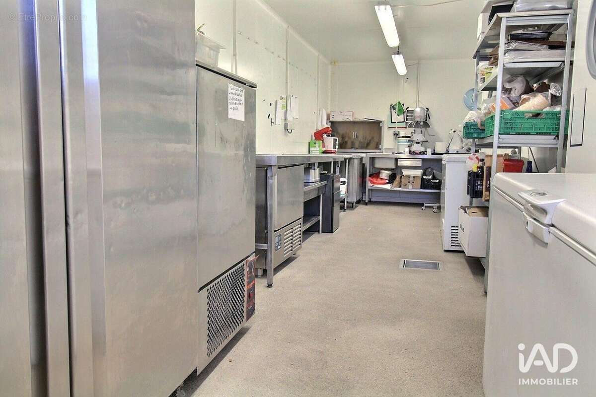 Photo 2 - Commerce à MIMET