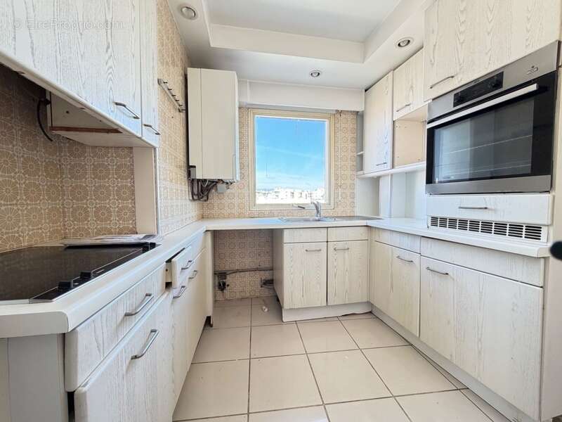  Exceptionnel - Appartement 3 pièces – Vue mer panoramique –parking et cave- Juan-les-Pins - photo 6