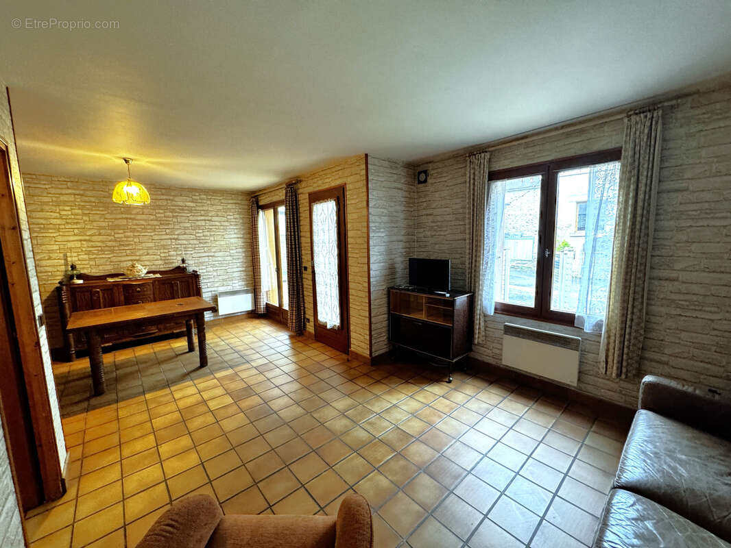 Maison à FEUCHEROLLES