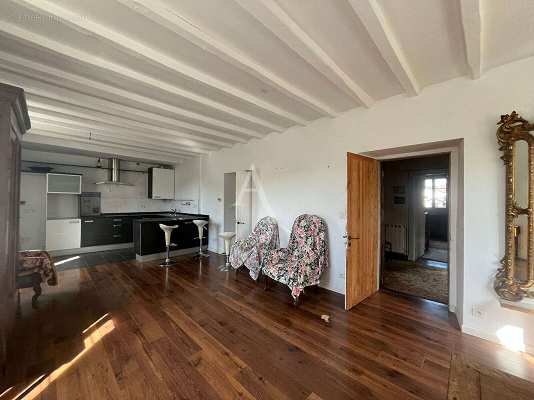 Maison à LOUHOSSOA