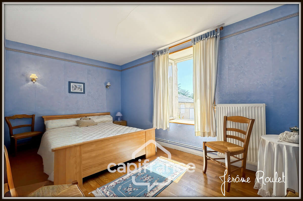Maison en pierre à vendre Champigny-En-Rochereau (86), 6 pièces, 4 chambres, terrain 1 900 m² avec dépendances - photo 11