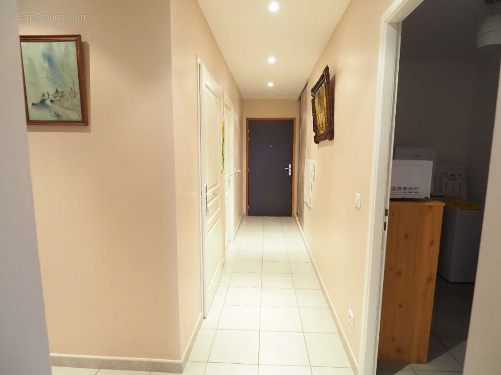 Appartement à CHARMES