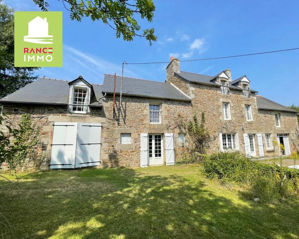 Maison à LANVALLAY