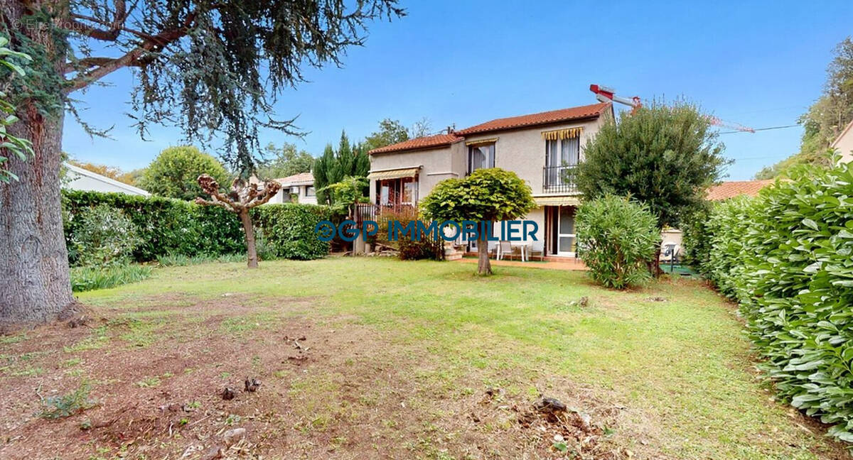 Maison à CASTELGINEST