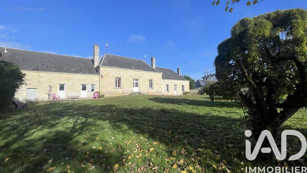 Maison 228 m² à Saint-Michel-Sur-Loire  - photo 5