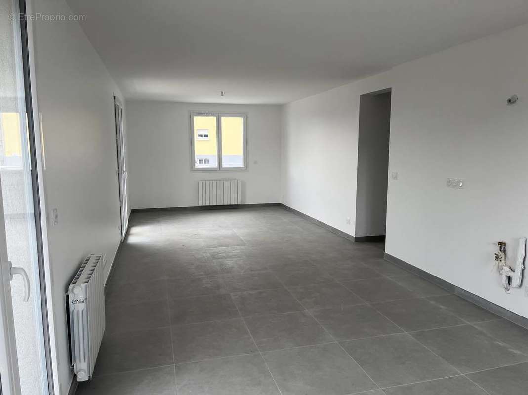 Appartement type 4 dernier étage Nonglard - photo 3