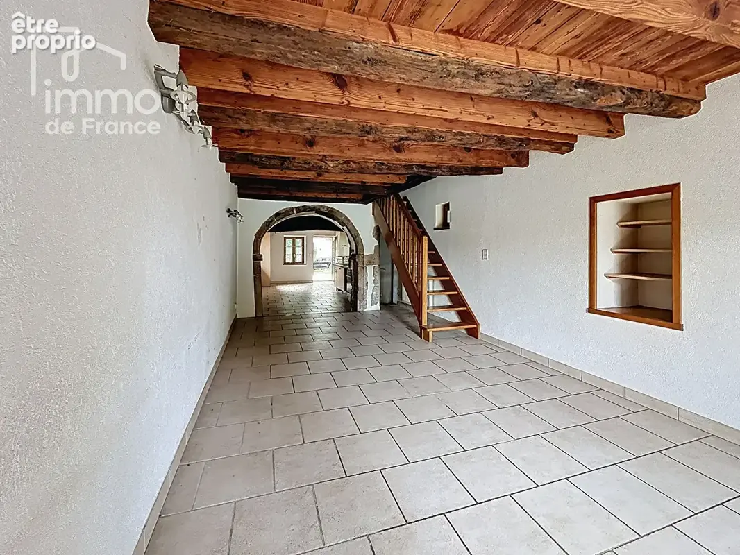 Rare à la vente à Viry ferme de caractère aux portes de Genève. - photo 4