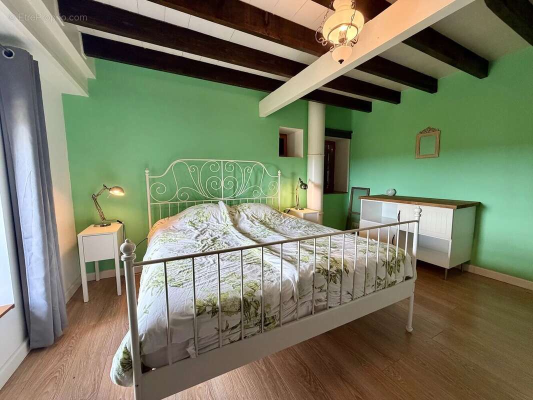 Grand ensemble, entièrement isolé avec 1,4 hectare à vendre près de Remilly - photo 23