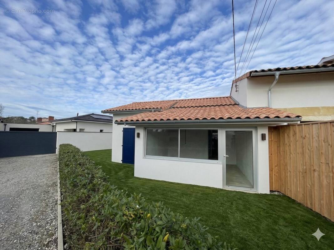 Maison à SAINT-MEDARD-EN-JALLES