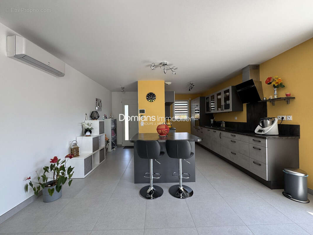Maison 95 m² à Saint-Feliu-D'avall  - photo 5