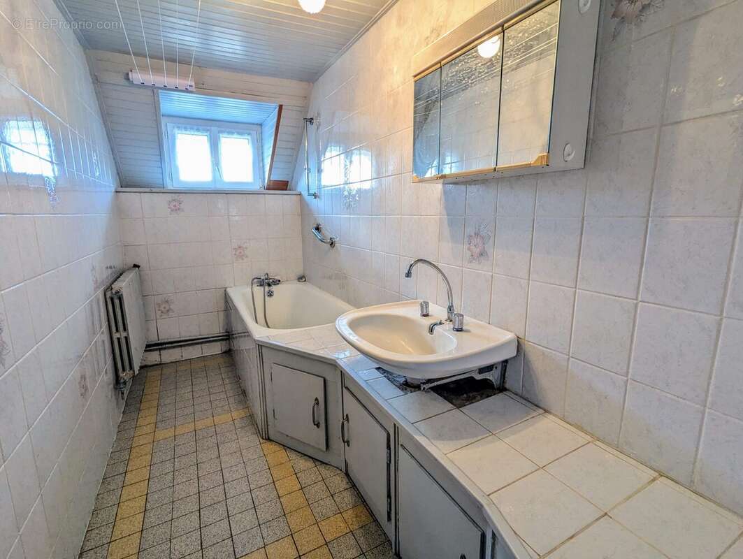 salle de bains - Maison à ISIGNY-SUR-MER