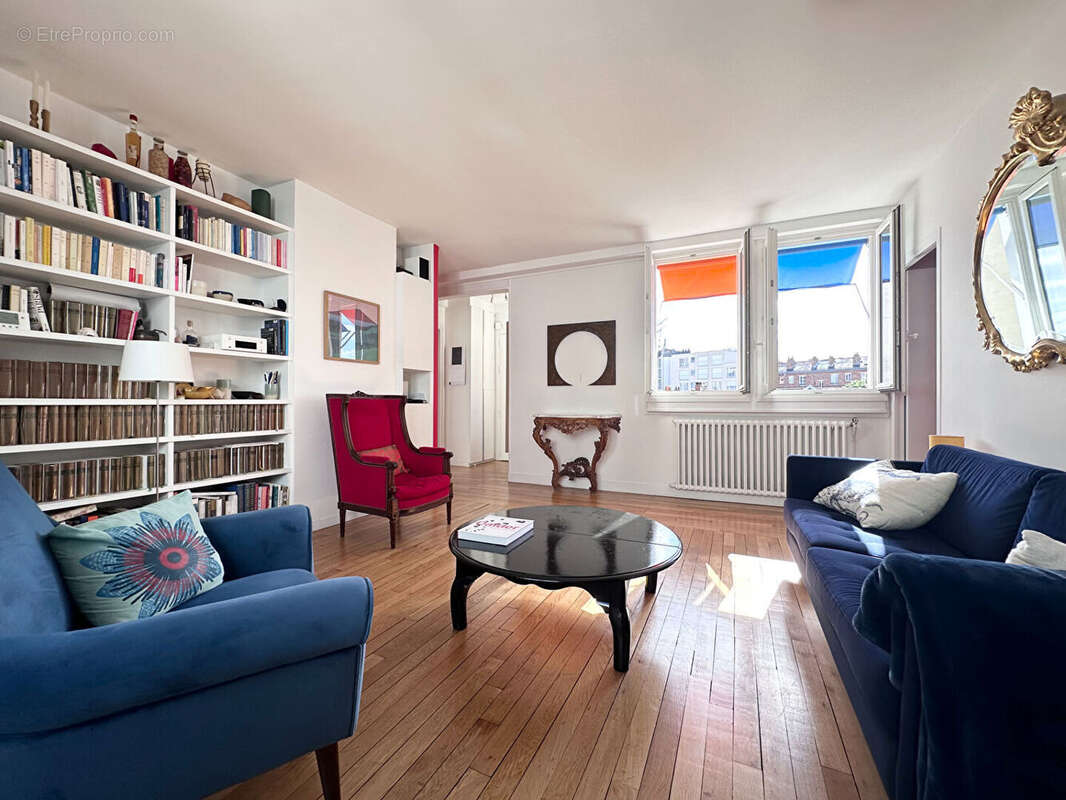 Appartement à PARIS-18E