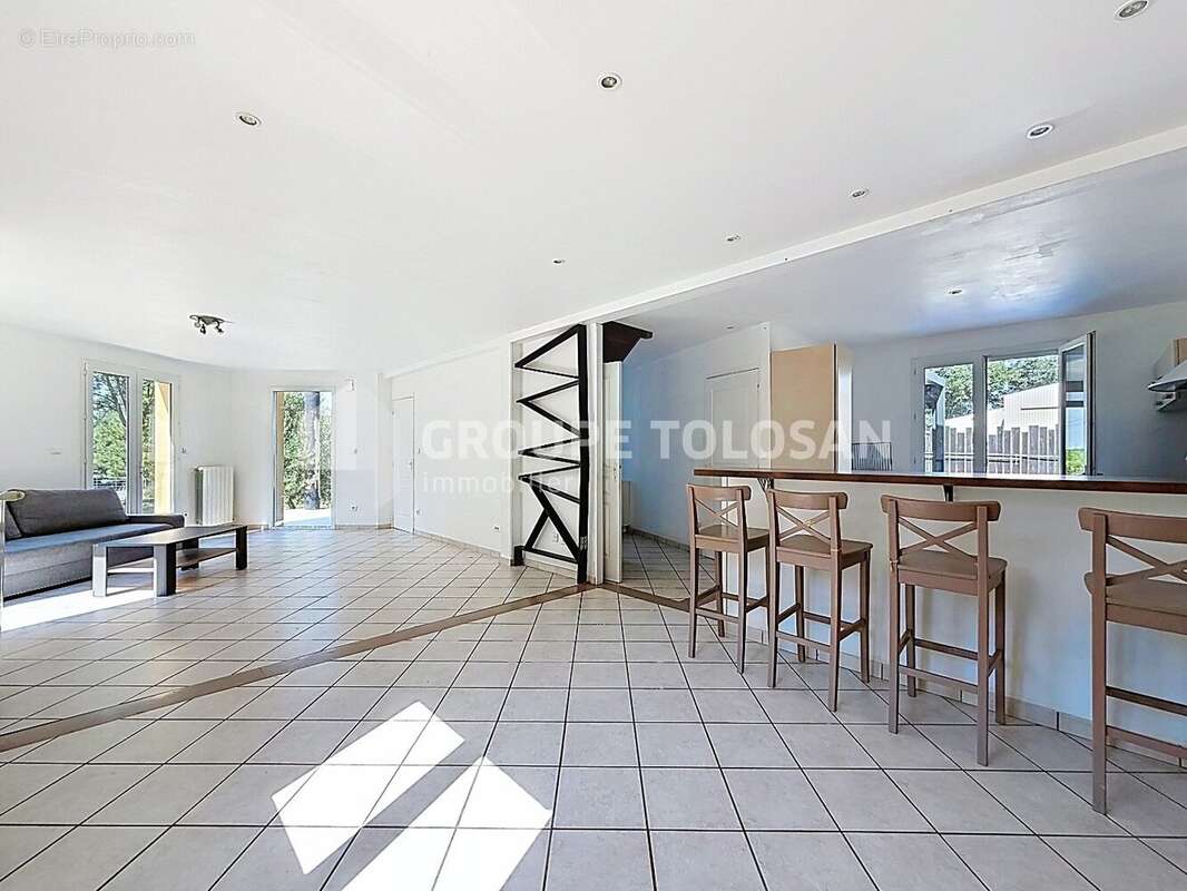 Maison 170 m² à Verfeil  - photo 5