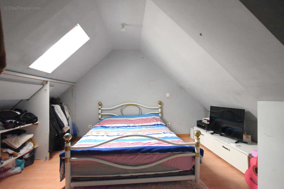 Maison à LES ESSARTS-LE-ROI