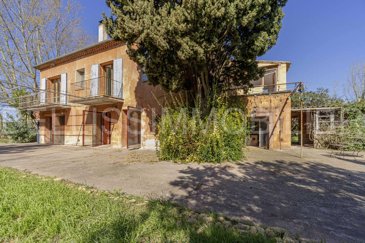 Maison à VILLENEUVE-LES-AVIGNON