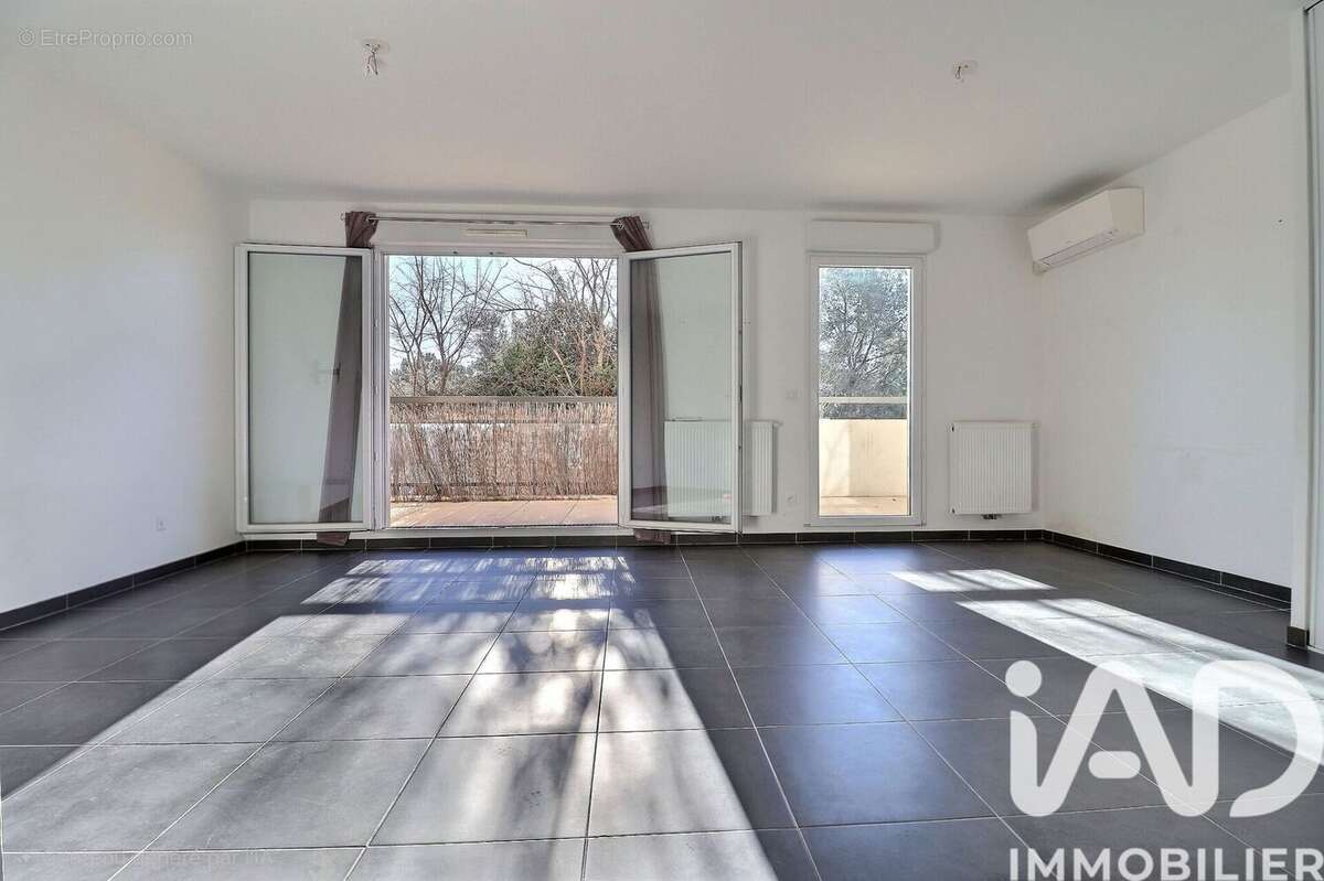 Photo 2 - Appartement à MARSEILLE-13E