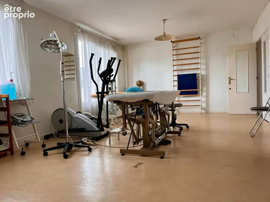 T4 dans residence securisee , parking numerote, cave et grenier - photo 2